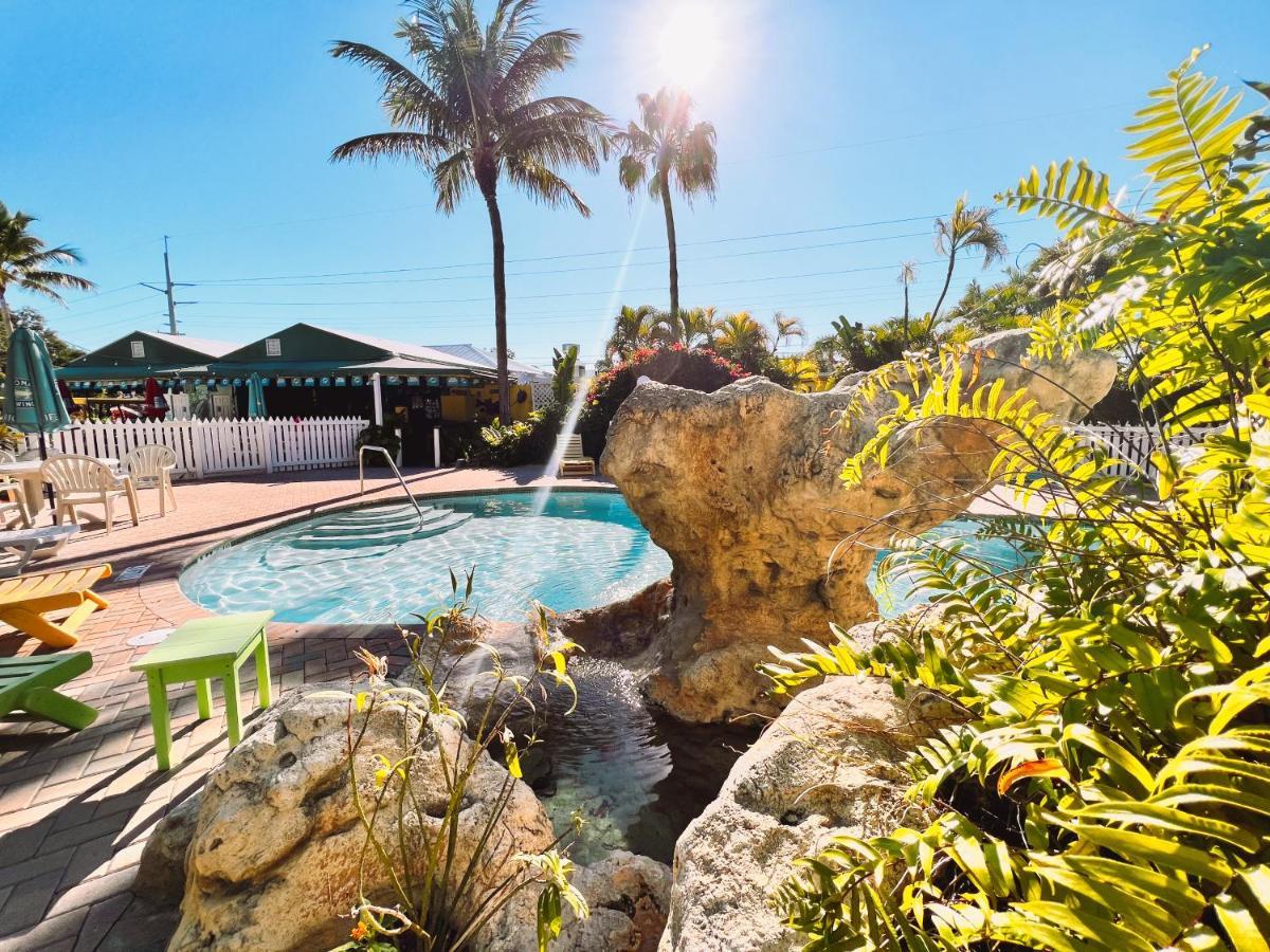The Ocean View Inn Исламорада Екстериор снимка